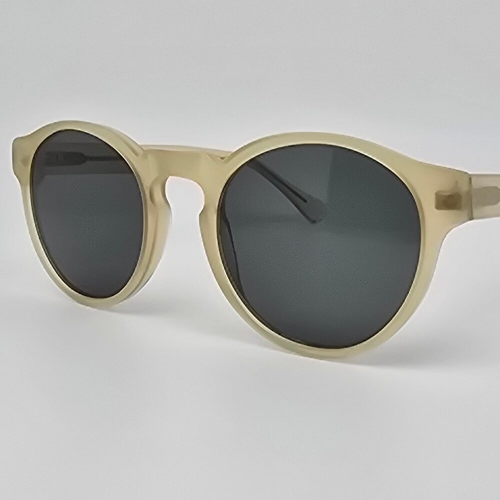 Kolo 400-1023 Oxford Honey Frame Grey Lens Classic Round Sunglasses Italy 50mm